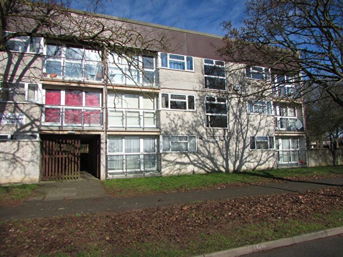 Studio To Rent In Sloan Court, Stevenage, Hertfordshire, SG1