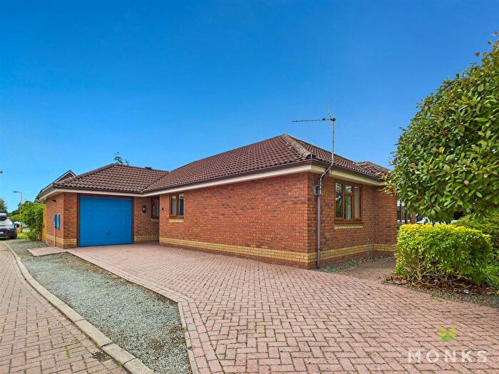 3 Bedroom Detached Bungalow For Sale In Plas Newydd Close, Oswestry, SY11