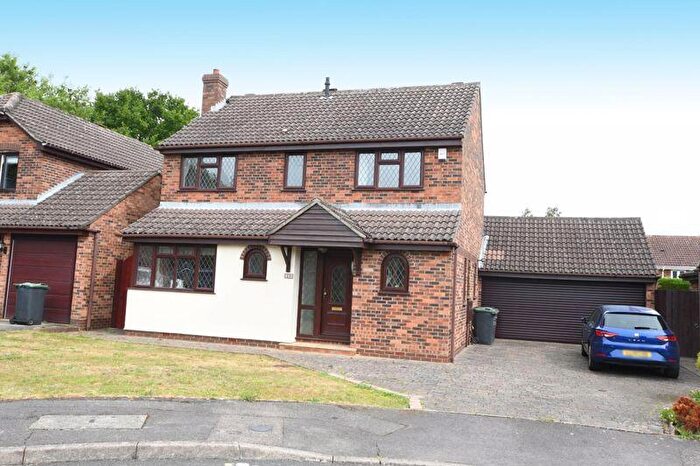 4 Bedroom Detached House For Sale In Barling Close, Blue Bell Hill, Chatham, ME5