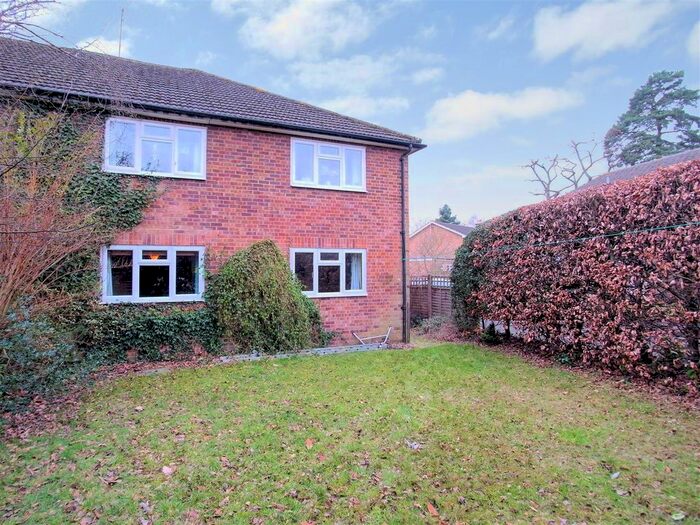 2 Bedroom Maisonette To Rent In Onslow Crescent, Woking, Surrey, GU22