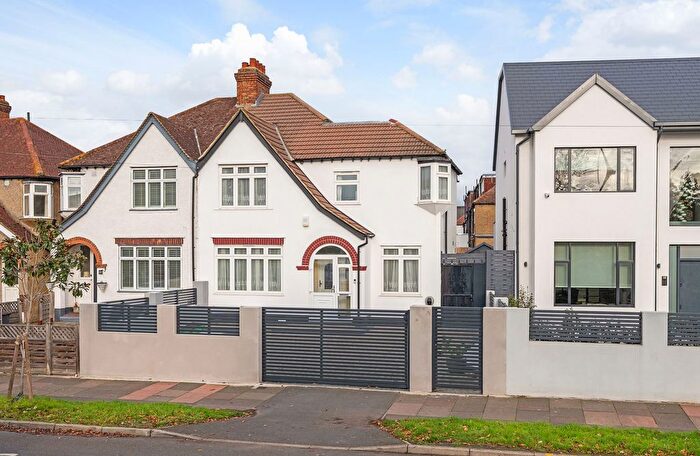 4 Bedroom Semi Detached House For Sale In Eden Park Avenue, Beckenham, BR3