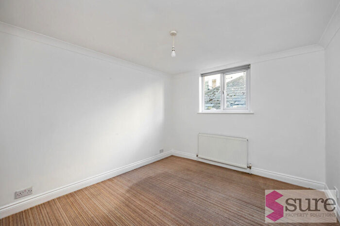 1 Bedroom Apartment To Rent In Marine Parade, Brighton, BN2