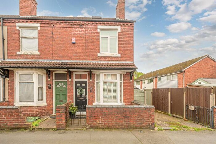 3 Bedroom End Of Terrace House For Sale In West Street, Stourbridge, DY8