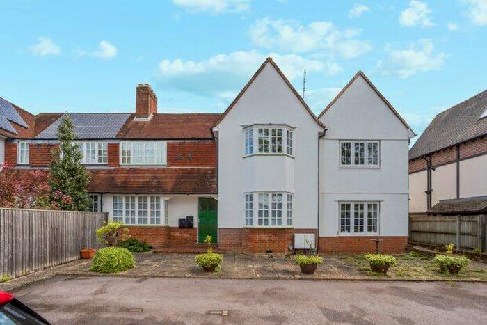 2 Bedroom Flat To Rent In Banbury Road, Oxford, OX2