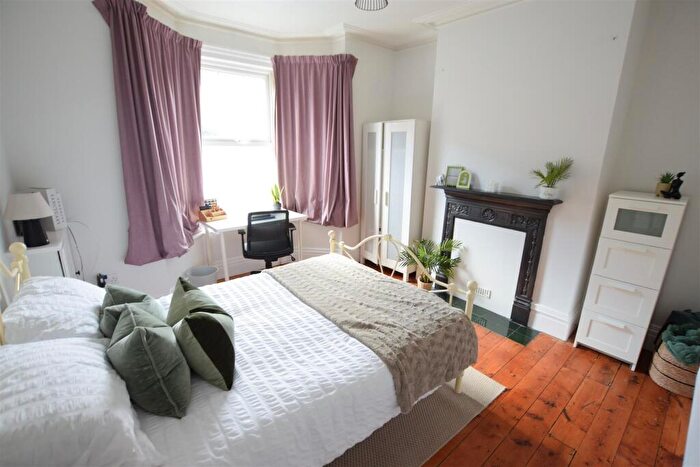 4 Bedroom Terraced House To Rent In York Avenue - Student House - /, LN1