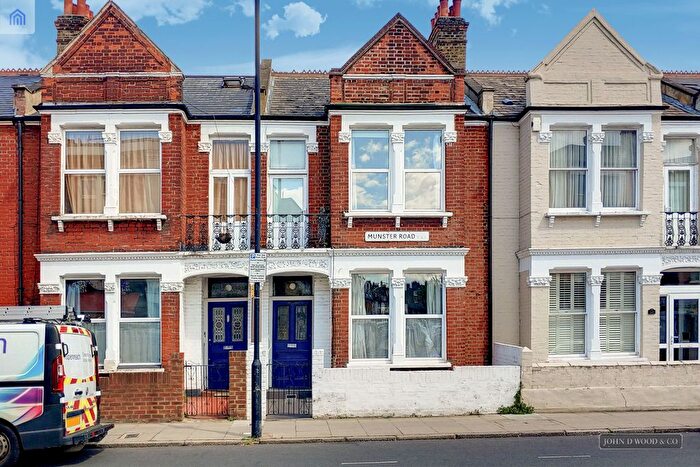 4 Bedroom Terraced House To Rent In Munster Road, Fulham, London, SW6