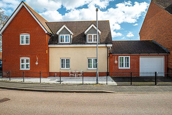4 Bedroom Detached House For Sale In Temple Way, Rayleigh, SS6