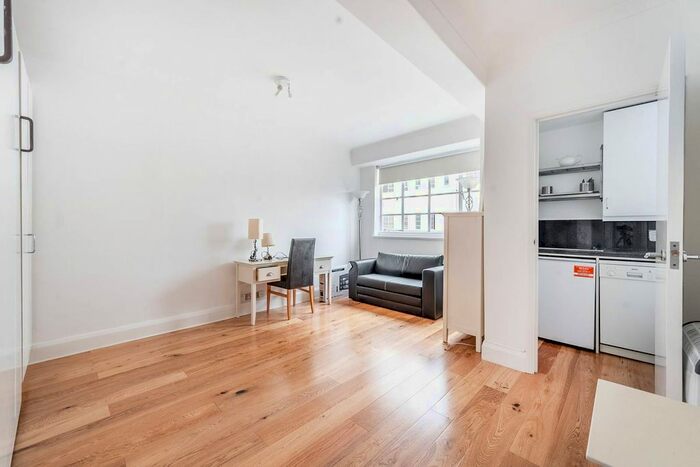 Studio To Rent In Sloane Avenue, Chelsea, London, SW3