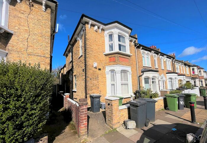 2 Bedroom Maisonette To Rent In Howson Road, Brockley, London, SE4