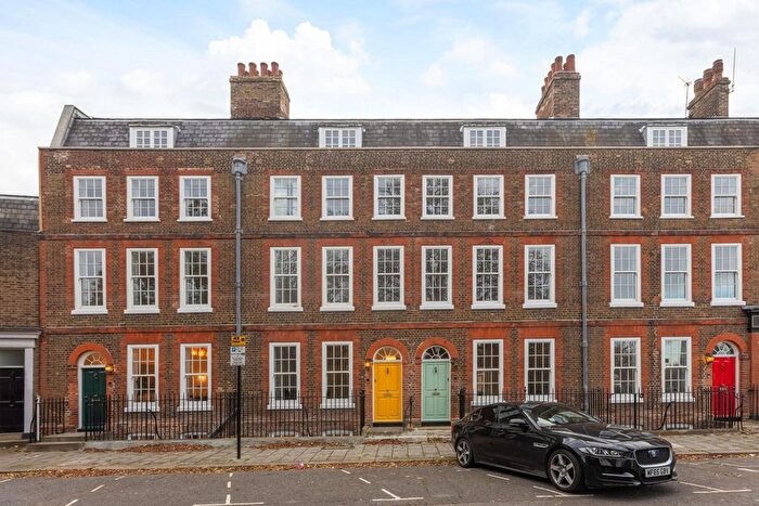 5 Bedroom Town House For Sale In Chiswick Lane South, London, W4