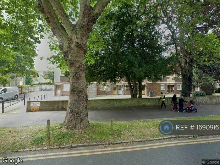 3 Bedroom Maisonette To Rent In Dartmouth Terrace, Reading, RG1