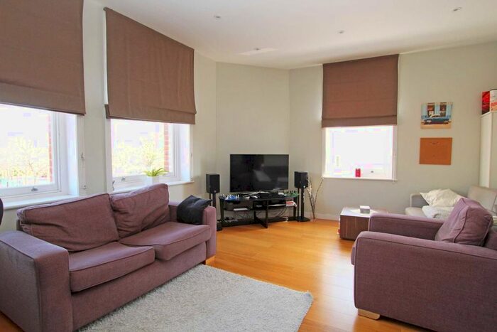 1 Bedroom Flat To Rent In Chiswick Lane, London, W4