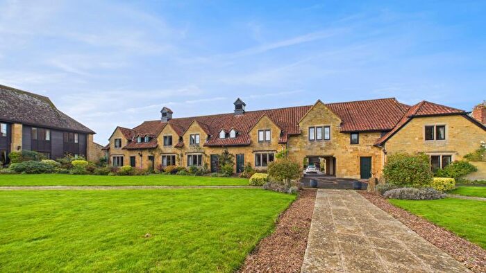 2 Bedroom End Terrace House For Sale In Hayes End Manor, South Petherton, TA13