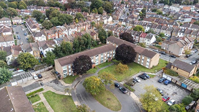 1 Bedroom Flat For Sale In Hope Park, Bromley, BR1