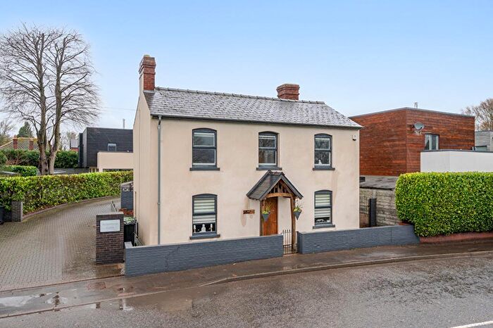 3 Bedroom Detached House For Sale In Aylestone Hill, Hereford, HR1