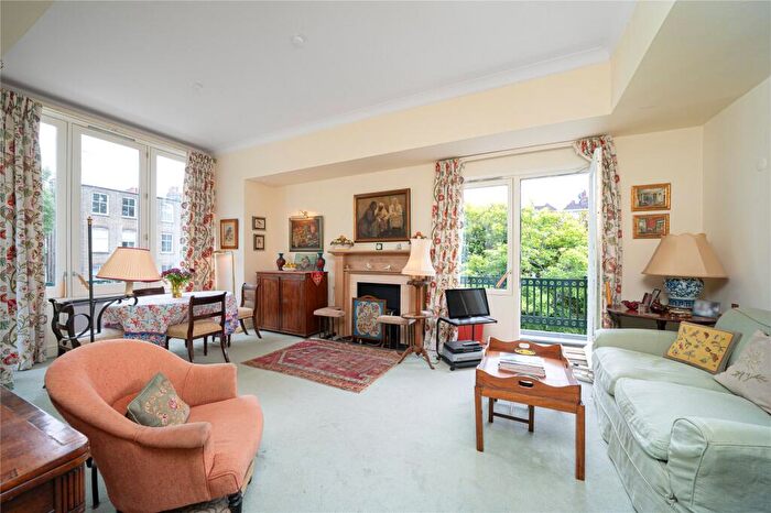 2 Bedroom Flat For Sale In Elizabeth Court, Milman's Street, Chelsea, London, SW10