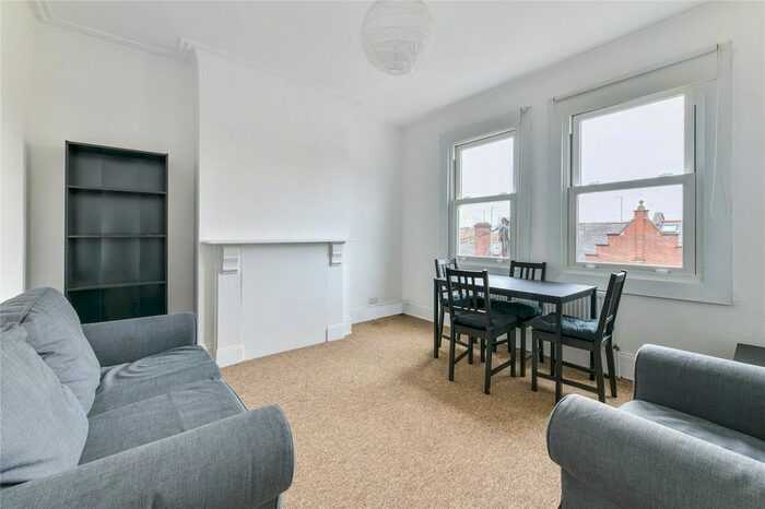 2 Bedroom Flat To Rent In Theatre Street, The Shaftesbury Estate, SW11