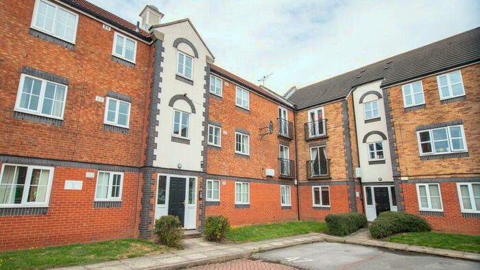2 Bedroom Flat To Rent In Lancelot Court, Hull, East Riding Of Yorkshire, HU9