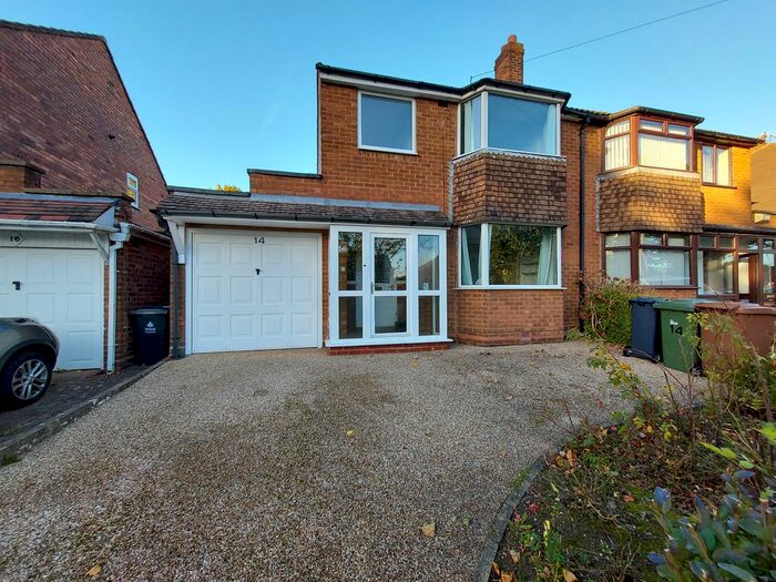 3 Bedroom Property To Rent In Hobart Drive, Walsall, WS5