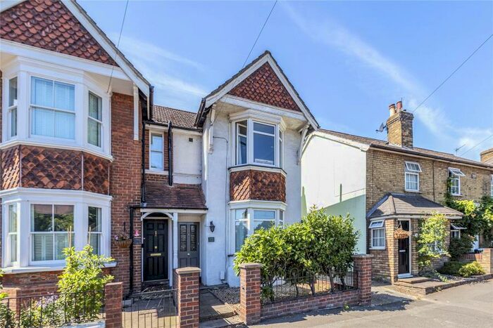 3 Bedroom Semi-Detached Villa To Rent In Eastworth Road, KT16