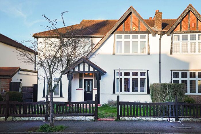 5 Bedroom Semi Detached House To Rent In The Ridge, Surbiton, KT5