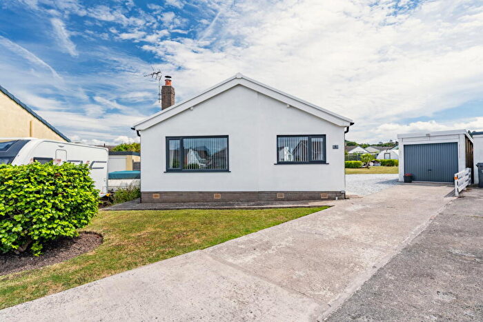 2 Bedroom Detached Bungalow For Sale In Coed Gwern, Abergele, LL22