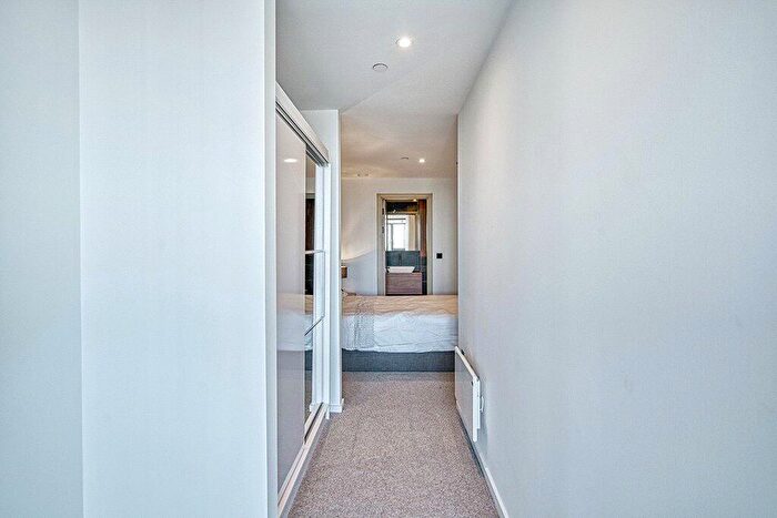 2 Bedroom Apartment To Rent In A Spinners Way, Manchester, M15