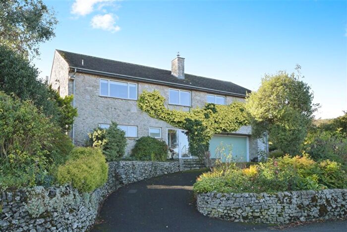 4 Bedroom Detached House For Sale In Humphrey Gate, Taddington, Buxton, SK17