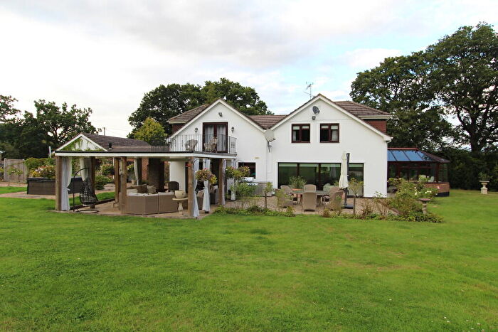 5 Bedroom Detached House For Sale In Forest Road, Swanmore, SO32