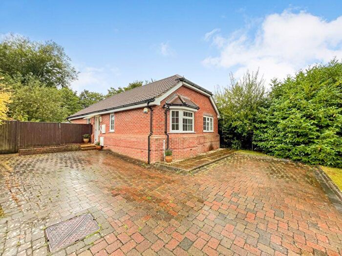 2 Bedroom Detached Bungalow For Sale In Granada Road, Hedge End, SO30