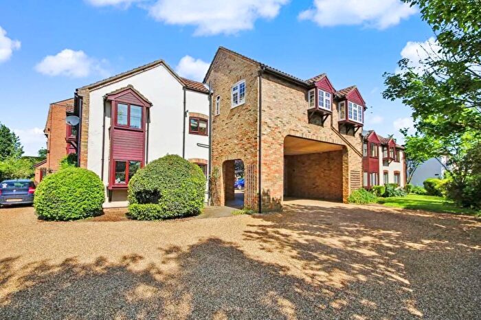 2 Bedroom Flat To Rent In Darwood Court, St Ives, Cambs, PE27