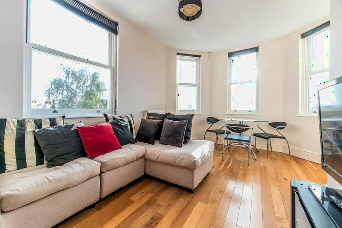 2 Bedroom Apartment To Rent In Park Terrace, Nottingham, NG1