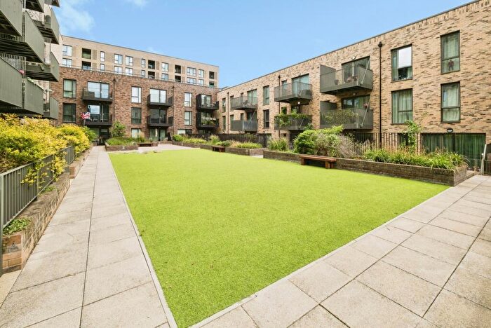 1 Bedroom Flat For Sale In Mahindra Way, London, E6