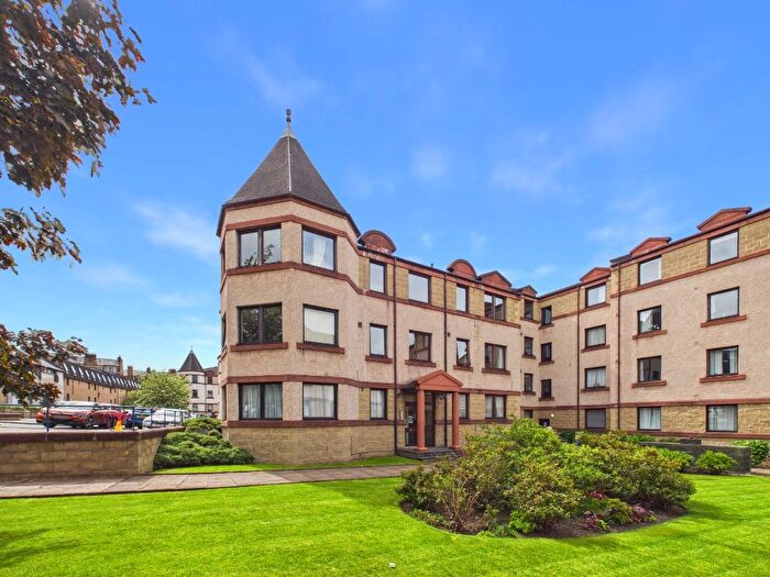2 Bedroom Flat To Rent In Dorset Place, Merchiston, Edinburgh, EH11