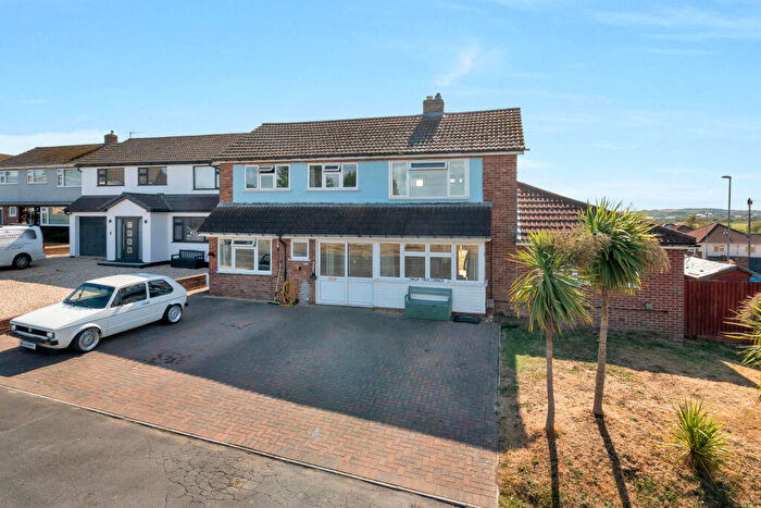 5 Bedroom House For Sale In Field Barn Drive, Southill, Weymouth, DT4