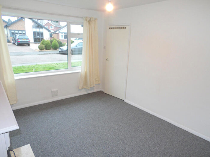 2 Bedroom Bungalow To Rent In Vicarage Lane, Radcliffe-On-Trent, NG12