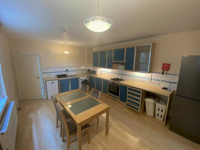 1 Bedroom Flat To Rent In Bryn Road, Brynmill, Swansea, SA2