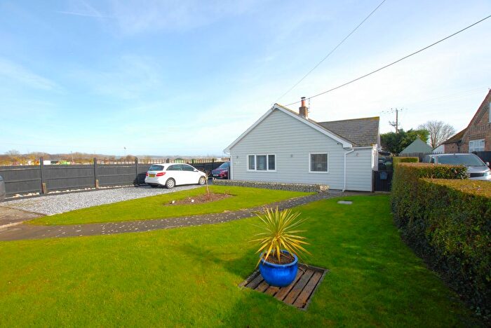 3 Bedroom Bungalow For Sale In Burmarsh Road, Dymchurch, TN29