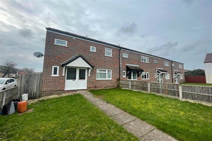 3 Bedroom Semi Detached House To Rent In Carmania Close, Shoeburyness, SS3