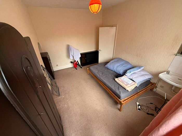 1 Bedroom Apartment To Rent In Cross Road, Leicester, LE2