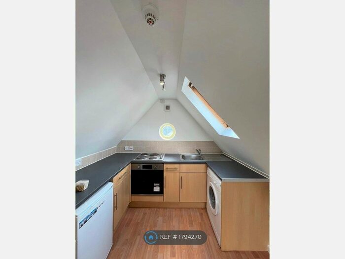 Studio To Rent In Cowley Road, Oxford, OX4