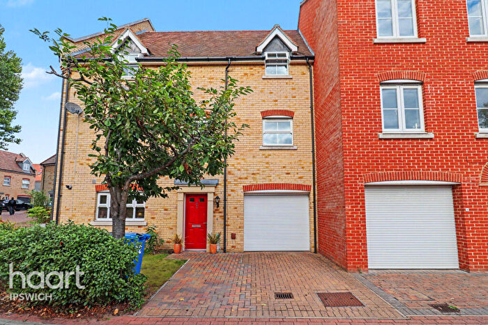 4 Bedroom Town House For Sale In Fulham Way, Ipswich, IP1