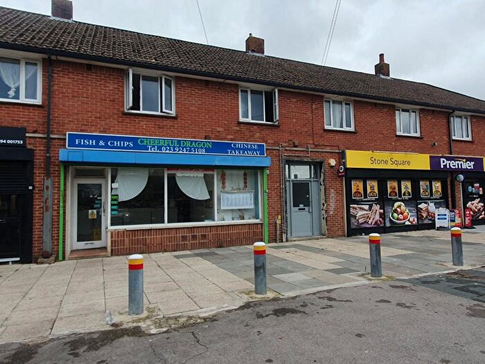 2 Bedroom Flat To Rent In Stone Square, Havant, Hampshire, PO9