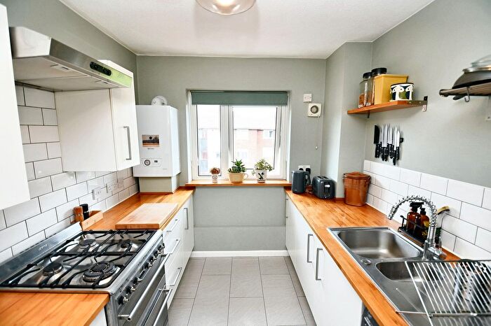 2 Bedroom Flat For Sale In Canterbury Gardens, Monks Court Canterbury Gardens, M5