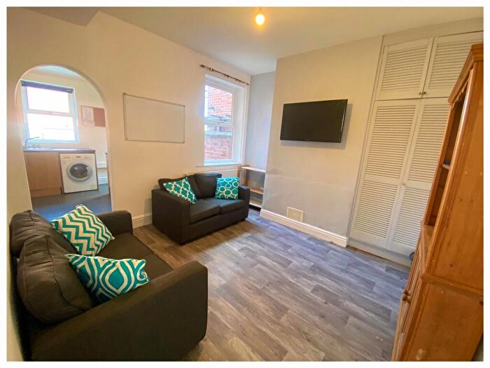 4 Bedroom End Of Terrace House To Rent In Charlotte Road, S1