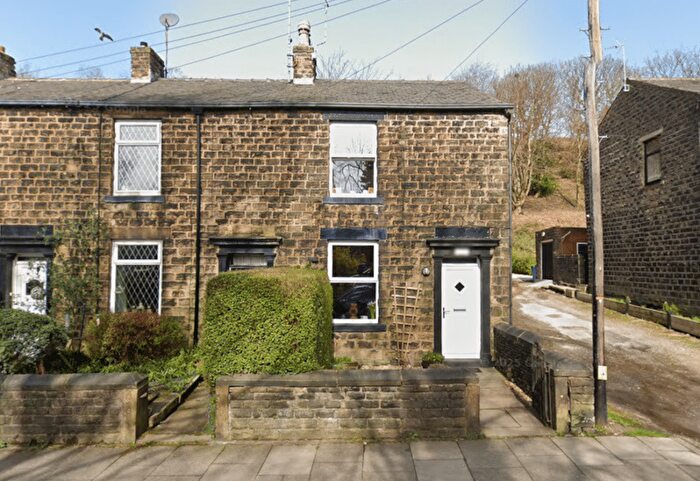 2 Bedroom Terraced House To Rent In Huddersfield Road, Newhey, OL16