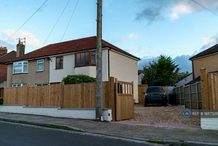 3 Bedroom Semi-Detached House To Rent In Kings Walk, Bristol, BS13