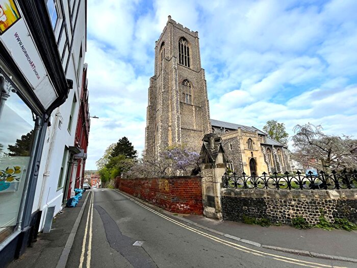 2 Bedroom Maisonette To Rent In Watlings Court, Norwich, NR2