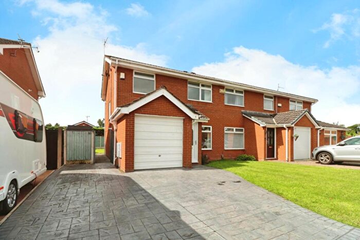 3 Bedroom Semi-Detached House To Rent In Stevenson Drive, Spital, CH63