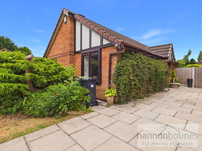 3 Bedroom Detached Bungalow For Sale In Bramcote Avenue, Bolton, BL2